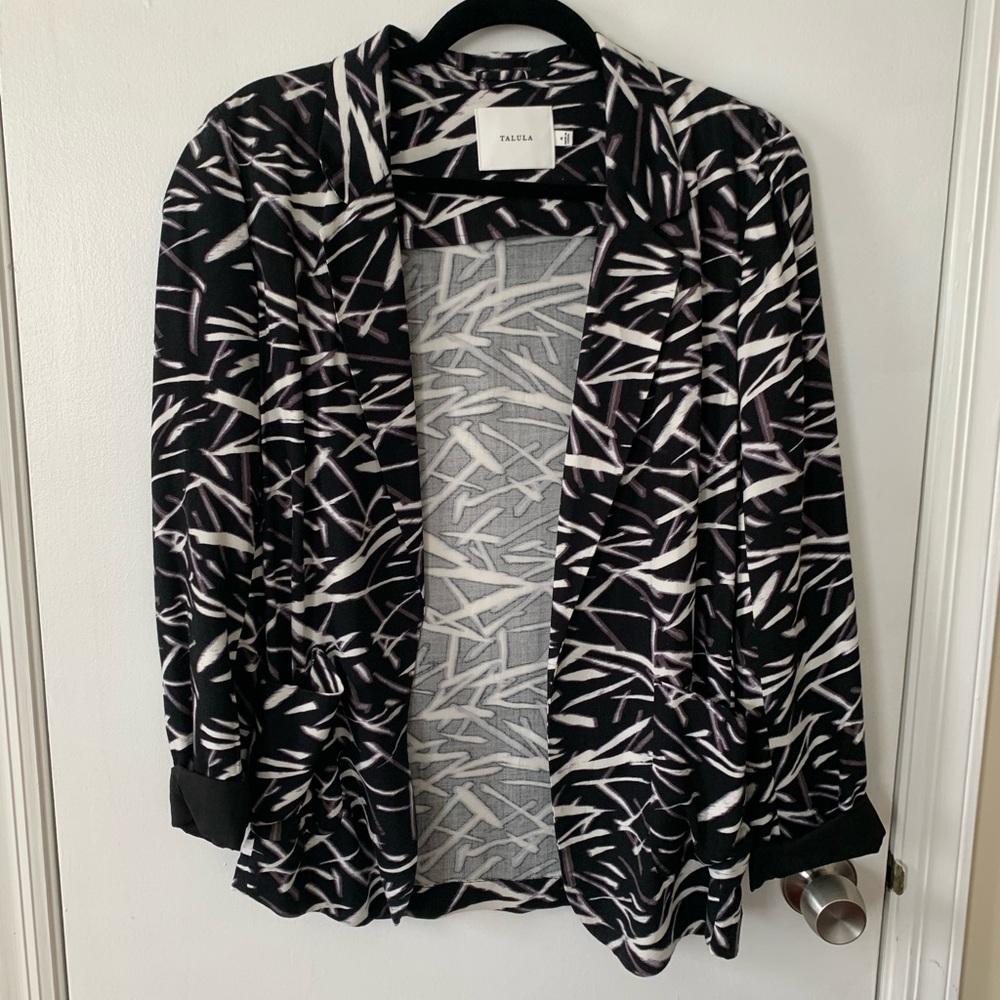 Aritzia talula patterned blazer size 4